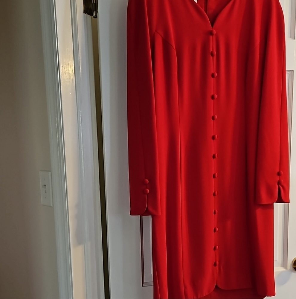 Elegant Red Button-Up Dress perfect for Valentines Day, Christmas Size 16